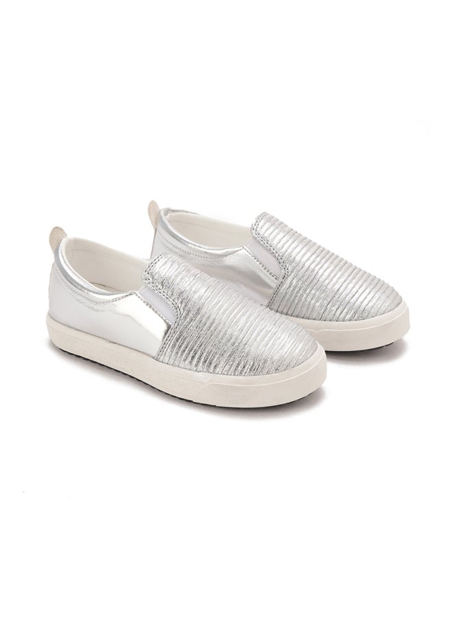 ZELDA Fashionable Slip on  - Image 1