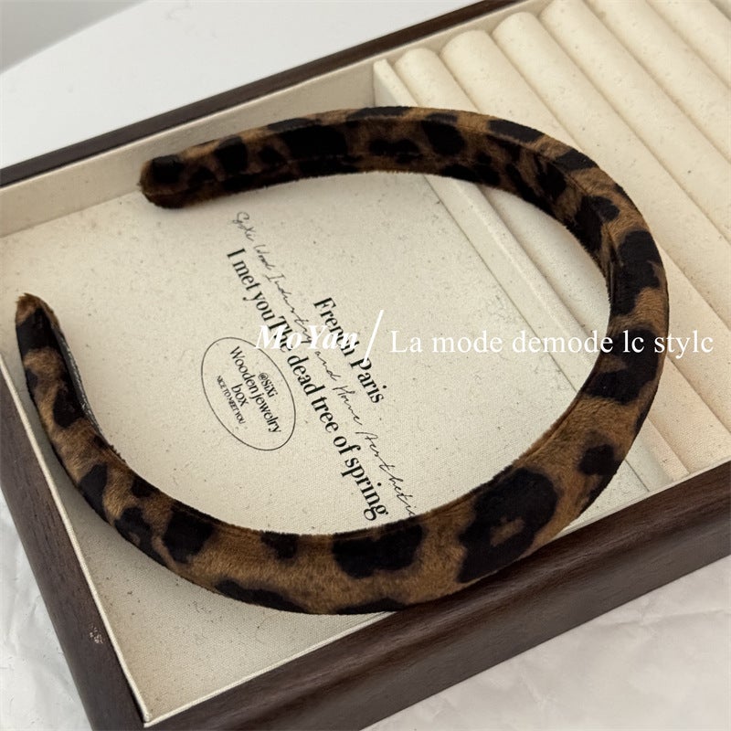 Loquat Chic Leopard Velvet Hair Tie Elegant Korean Headband 2cm wide dark leopard print