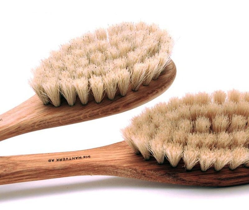 IRIS Horsehair Oak Bath Brush - Gentle Cleansing - Bath & Body - Image 2