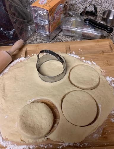 Maykito 3 Pieces Round Biscuit Cutter with Handle - Stainless Steel Round Circle Doughnut Cutter Baking Molds Assorted Size - Image 4