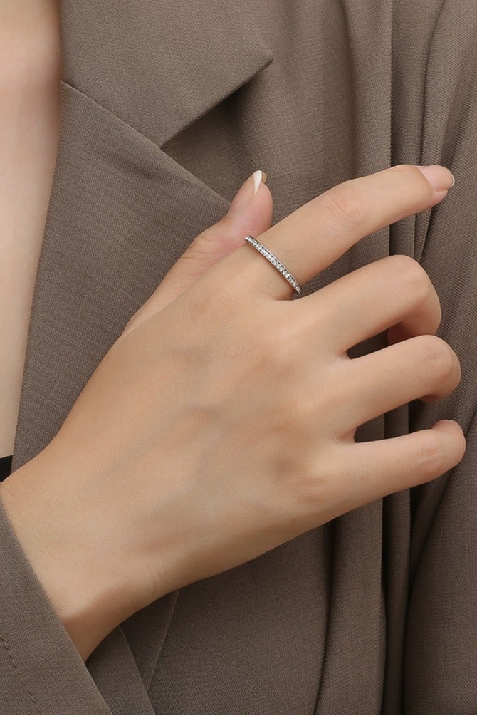 ROMAD Elegant women’s gold ring adorned with diamond-like zircon stones - Image 2
