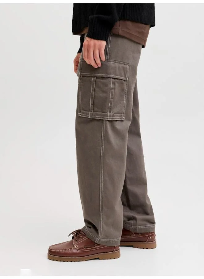 JACK & JONES  Contrast Loose fit cargo pants for Men | Best Price UAE