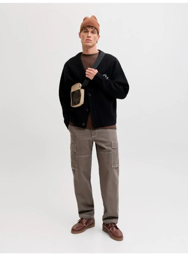 JACK & JONES  Contrast Loose fit cargo pants for Men | Best Price UAE