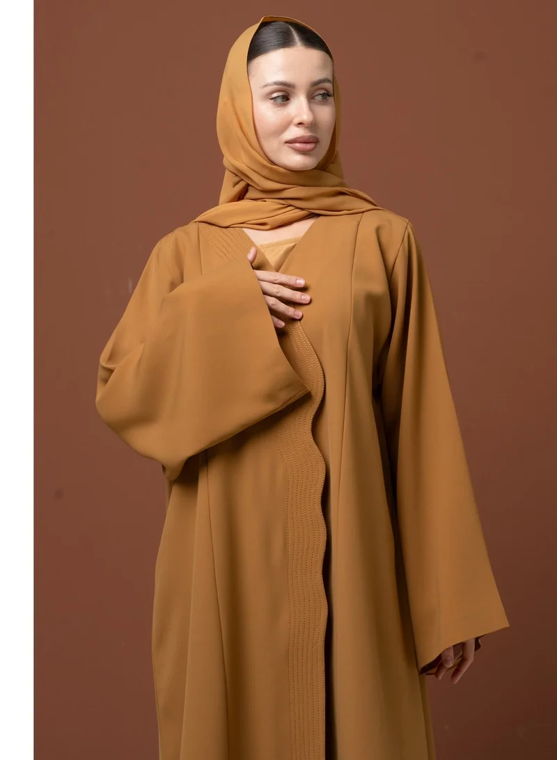 ميم باي ماريا عباية مفتوحة من الأمام