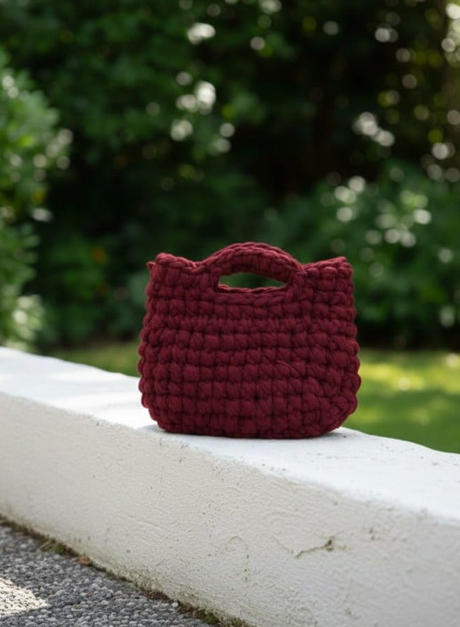 CROCHKA Handmade Thick-Yarn Crochet Handbag – Stylish & Modern Design - Image 3