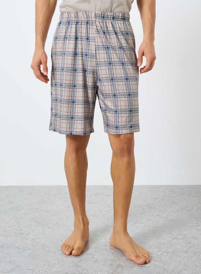 Styli Men Relaxed Fit Minimal Print T-Shirt and Shorts Set - Image 5