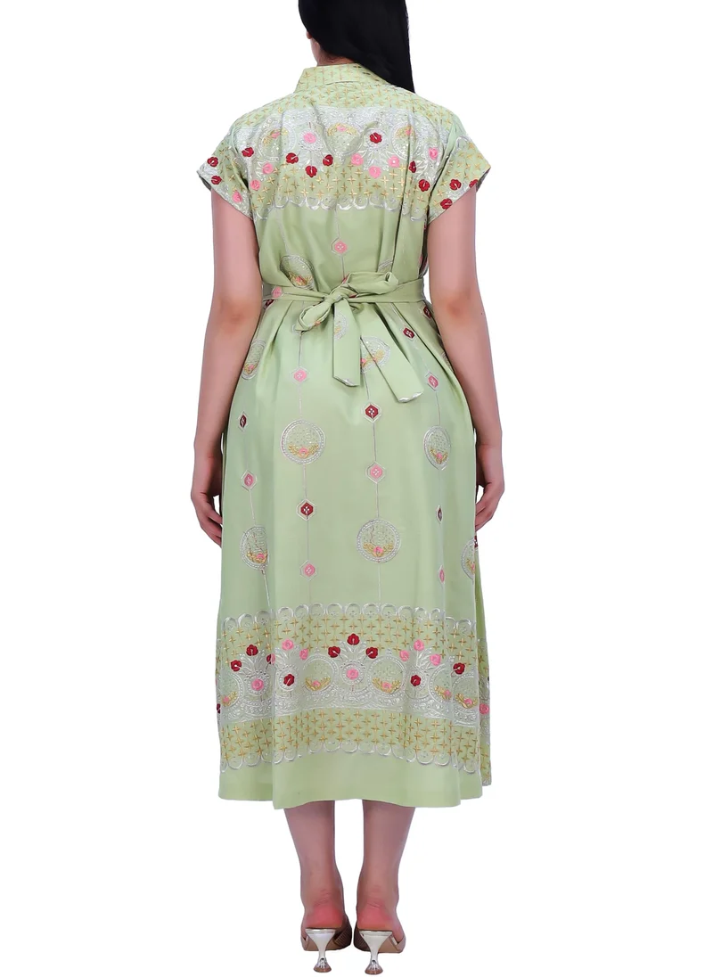 In Love Elegant dress made of lightweight fabric in multiple colors with golden and red embroidery.