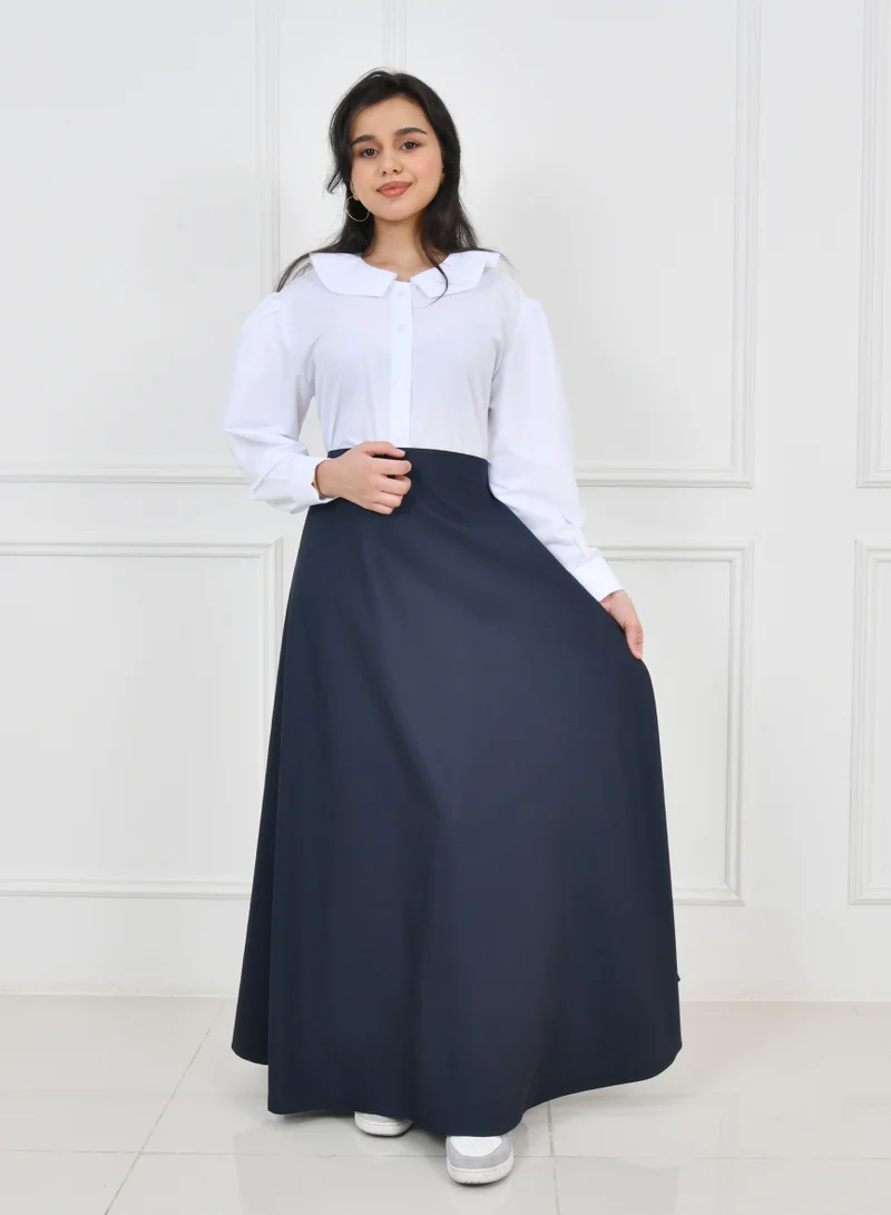 HAWRAA ABAYA Navy blue flared skirt with an attractive French cut, hidden pockets, and a side zipper closure.