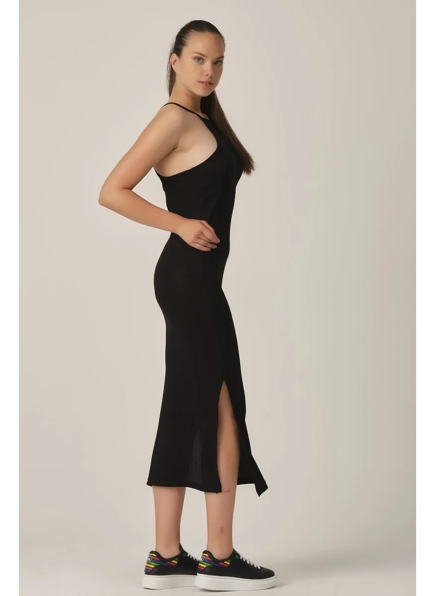 Alexander Gardi Slit Ribbed Dress (B21-46800)