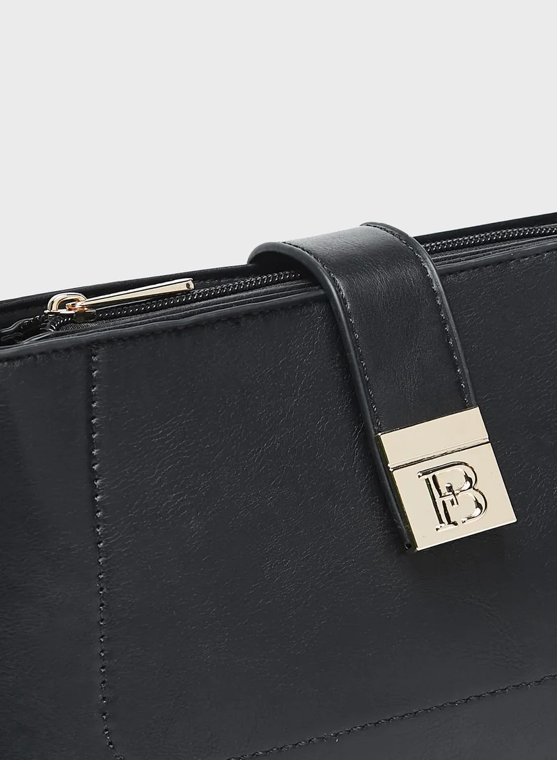 shoexpress Solid Shoulder Bag