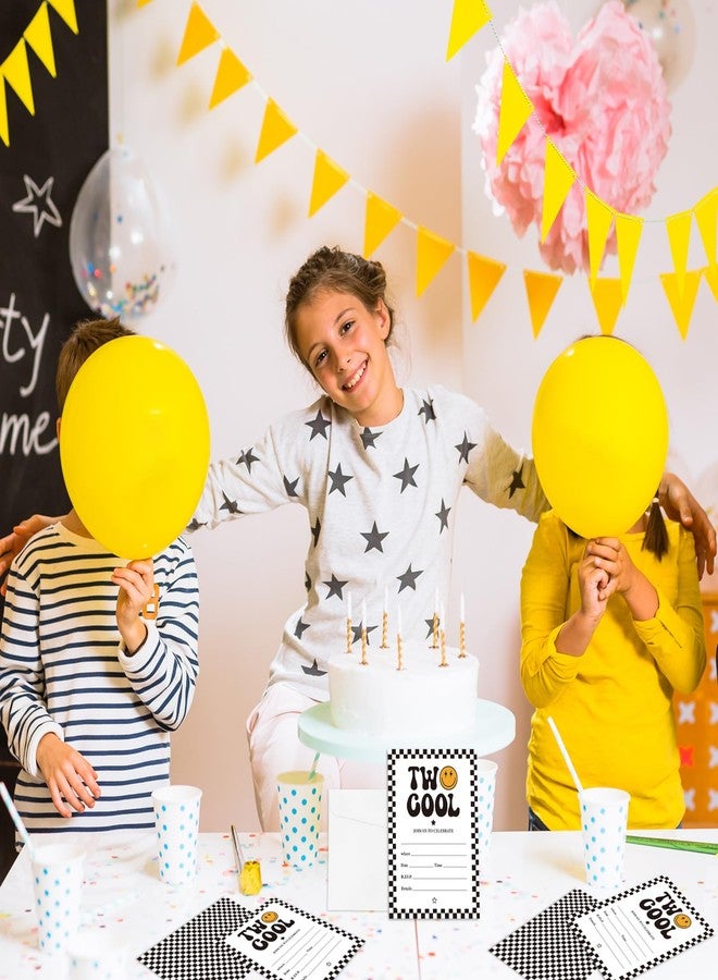 وولاين مجموعة واين من 25 بطاقة دعوة لحفلات عيد الميلاد الثاني، بتصميم وجه مبتسم بنقشة مربعات، مع مغلفات، مقاس 5 × 7 بوصة. - Image 4