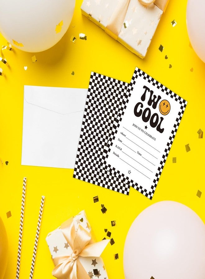 وولاين مجموعة واين من 25 بطاقة دعوة لحفلات عيد الميلاد الثاني، بتصميم وجه مبتسم بنقشة مربعات، مع مغلفات، مقاس 5 × 7 بوصة. - Image 5