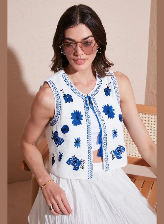 ليلا ليلى سترة قصيرة مطرزة بياقة مستديرة ورباط للنساء