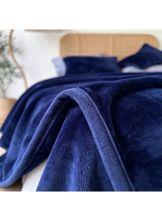 Thick Golden Mink Velvet Blanket, 100% Polyester (150 X 200 cm) — Reversible Design, Anti-Static And Pill-Resistant; Ideal For Use On The Sofa, For Naps, In The Car, And As Bedding - Image 5