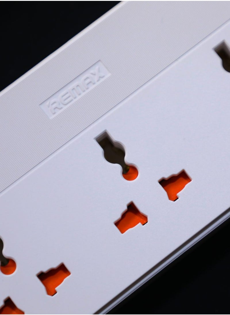 REMAX Multifunctional Power Strip 2500W with USB-C & 5-Outlets, 1.5M Cable, 30W Type-C, USB PORTS, Independent Switches & Indicator Light, UK PLUG  - Image 4