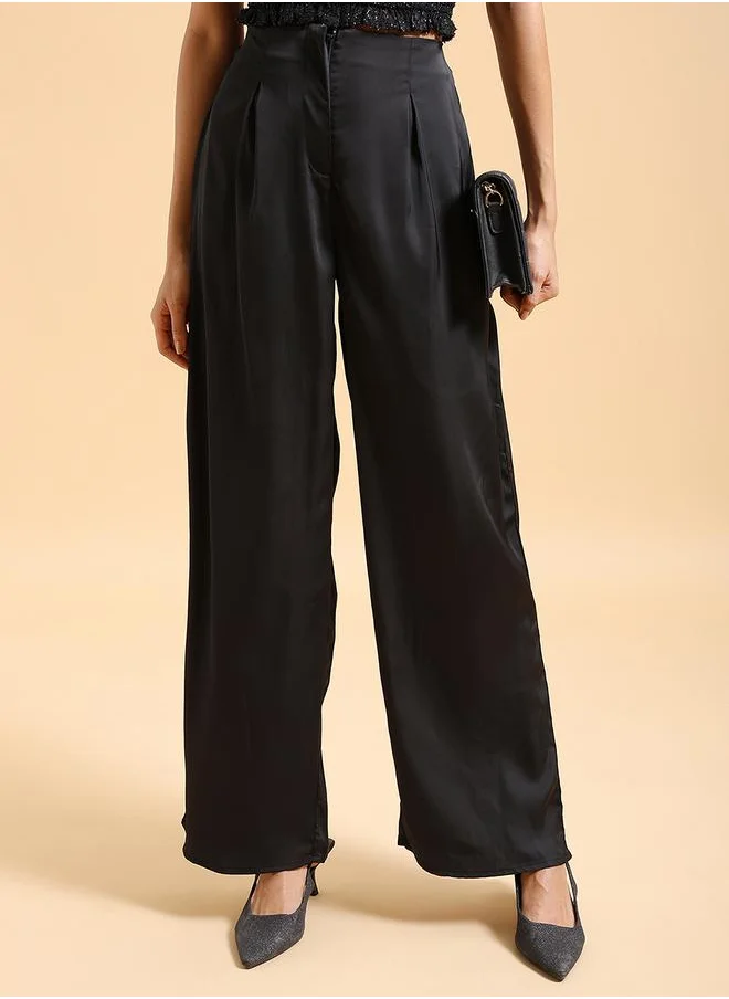 طوكيو توكيز Flared Parallel Trouser with Zip Closure by Styli