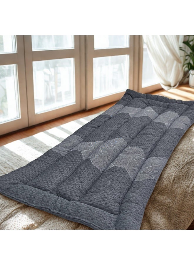 سمارت هوم مطرحة نوم فاخرة من المخمل – حشوة قطنية ناعمة بنقشة ورد وزخارف شرقية ، مطرحة  مصنوعة من مواد عالية الجودة ، مضرب قطن طبيعي نفر واحد مقاس (190*90*6 سم) - Image 3