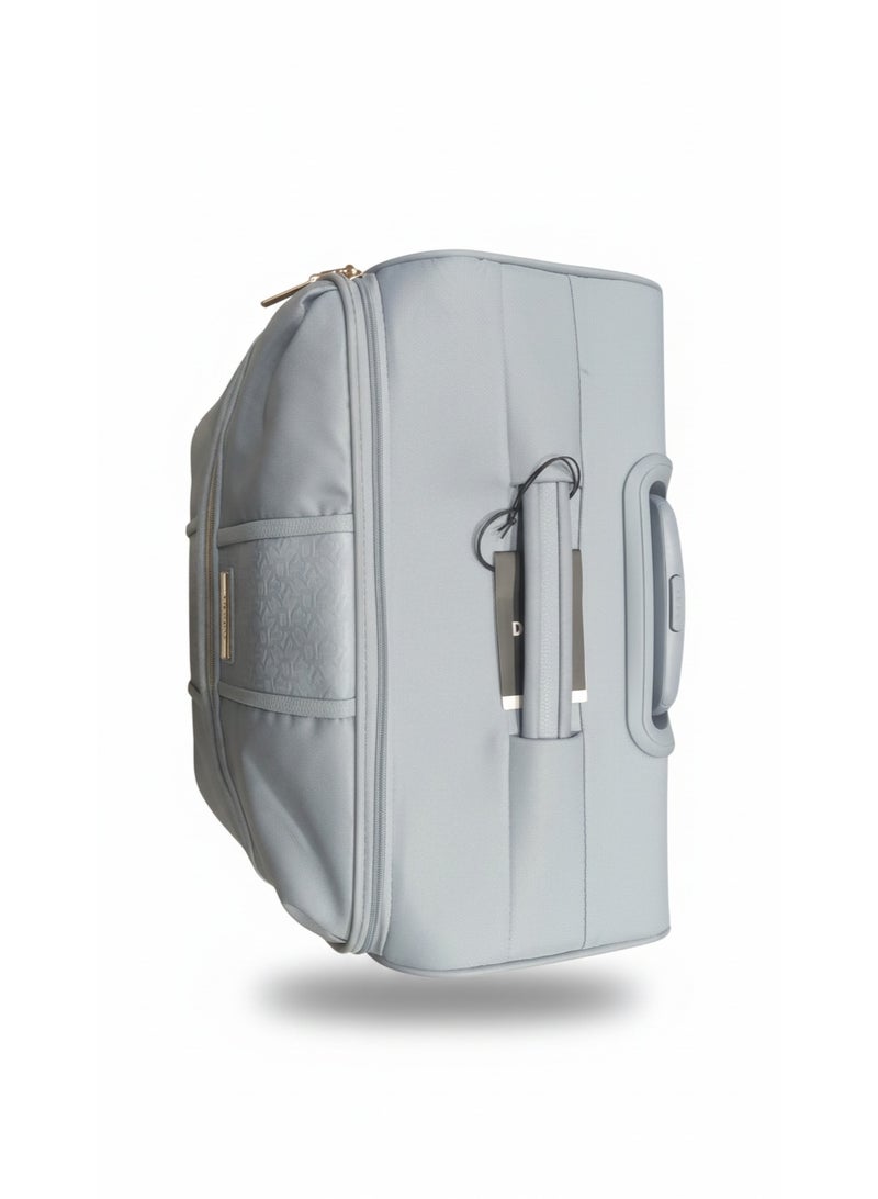 دكني حقيبة سفر  أوتوجراف كبيرة بعجلات بعرض  بوصة من النسيج المرن بلون أزرق آشلي - Image 4