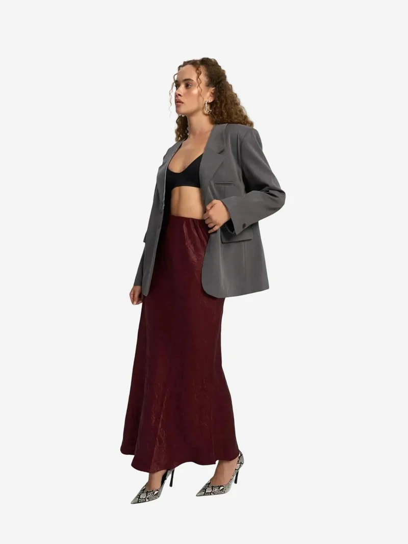 ماي كولكشن تنورة ماكسي ساتان بتأثير يوبه من ماي ستوديوز