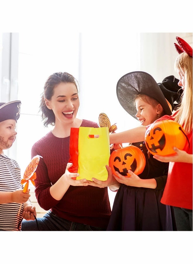 حقائب هدايا الحفلات الحقائب الملونة من البلاستيك اللامع لمنتجات الهدايا حقائب الحفلات البلاستيكية مع مقبض بألوان 10 للحلويات والمكافآت في حفلات عيد الميلاد والاحتفالات الزفاف، 9.8 '' × 13.8 '' 100 قطعة - Image 3