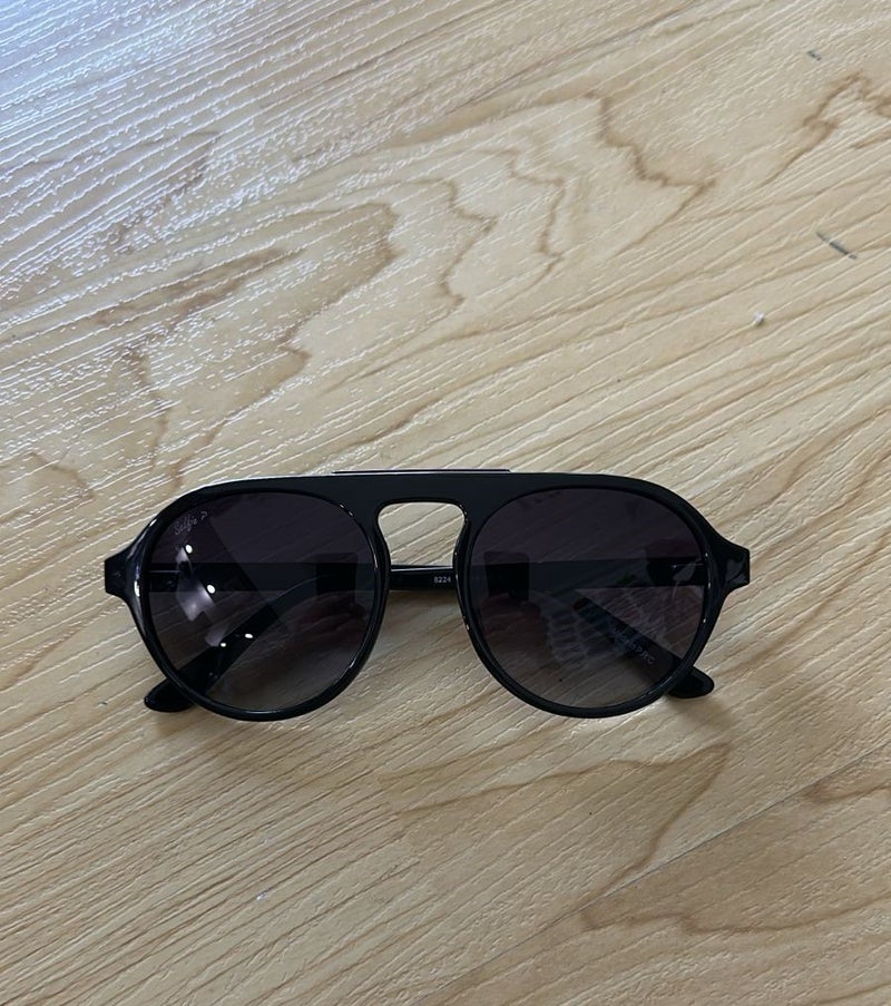 Selfie Polarized Black Lense Shiny Black Frame Sunglasses, SE8224-C2 - Image 1