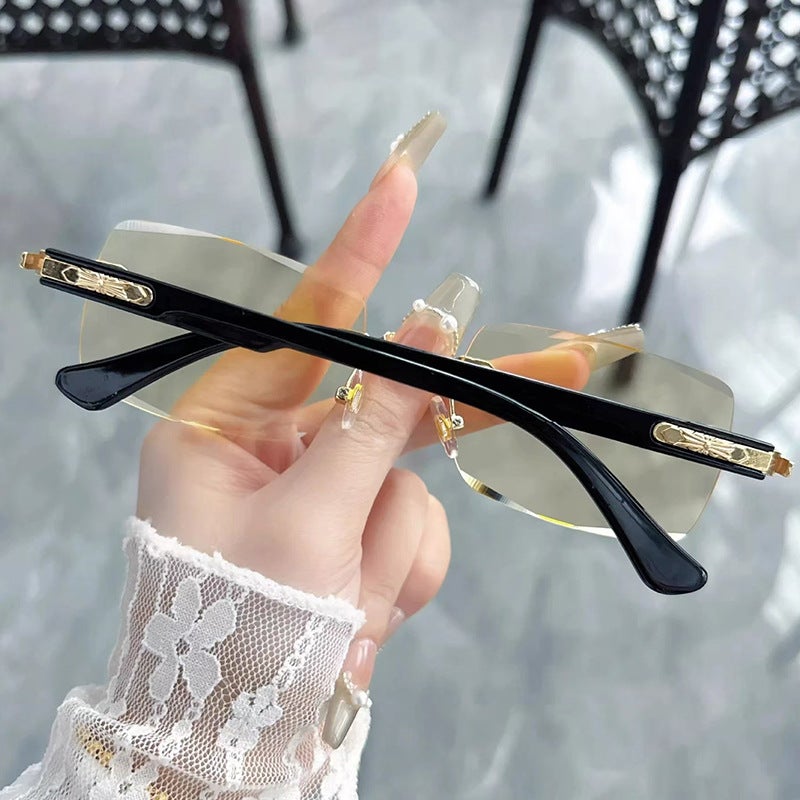 High-Definition Brightening Yellow Film Reading Glasses Men'S High-Grade Anti-Blue Light Old Glasses Women'S High-Grade Rimless Middle-Aged And Elderly Glasses - Image 3