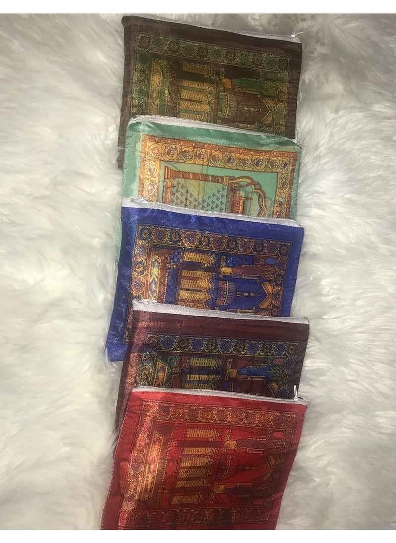 Generic - A prayer carpet suitable for distributions at Umrah and Hajj events is presented inside a zippered bag and features two sponges 12 107 * 68 - Image 1