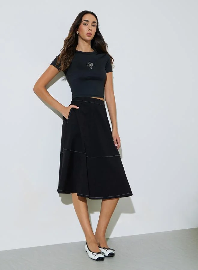ستايلي Black A-Line Midi Skirt With Contrast Stitching