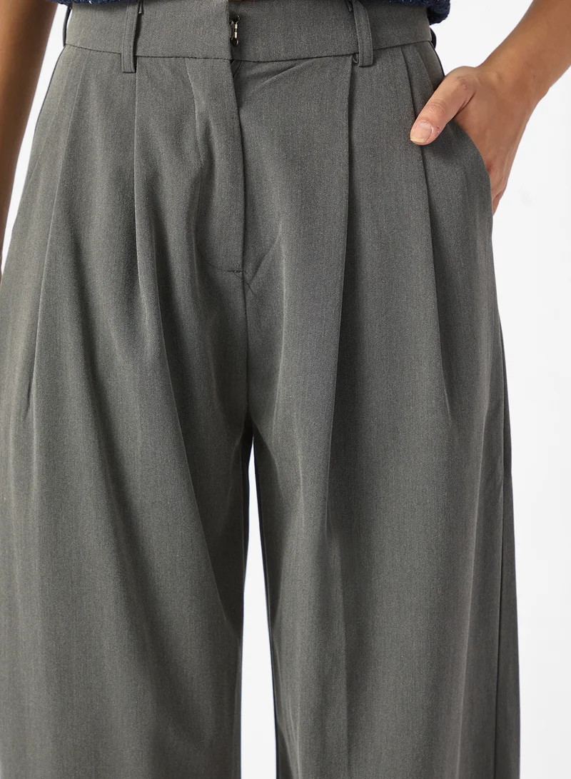ايلا Front Pleat Straight Pant