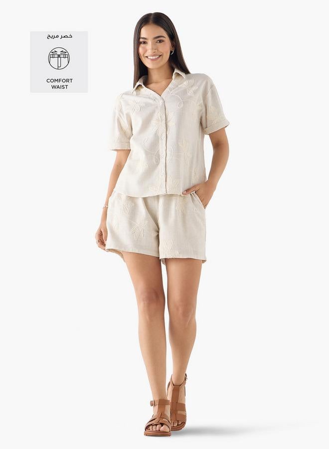 تواكستريمز شورت مطرز بأوراق  مع رباط وجيوب - Image 2