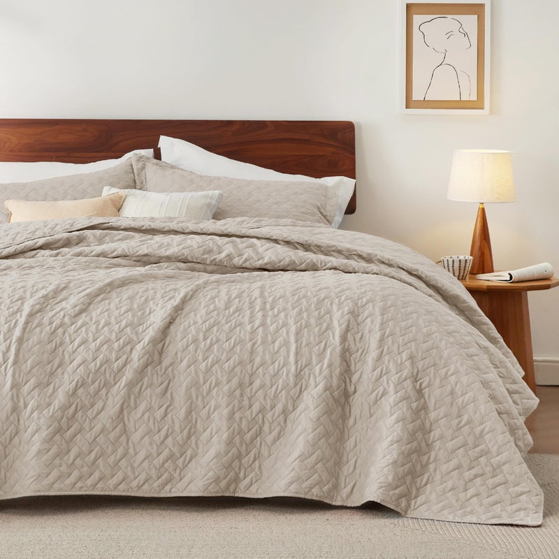 Bedsure Quilts King Size - Lightweight Bedspreads King Size with Basket Weave Pattern, Soft Quilt Bedding Set, Light Beige Comforter Set Coverlet for All Seasons with 2 Pillow Shams (106" x 96") - Image 1