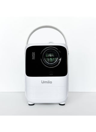 A008 White