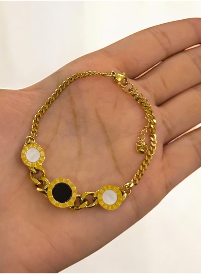 اسوارة نسائية أنيقة من الاستانلس ستيل مطلية باللون الذهبي - Image 2
