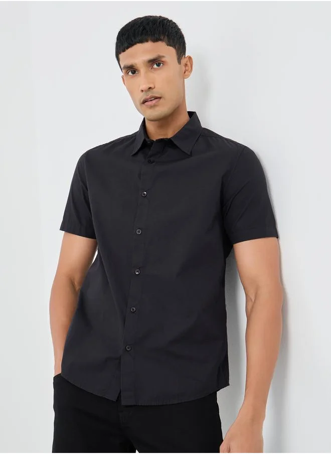 Styli Styli Solid Woven Regular Fit Short Sleeve Shirt