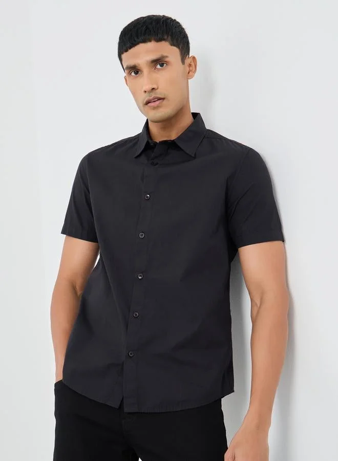 Solid Woven Regular Fit Short Sleeve Shirt