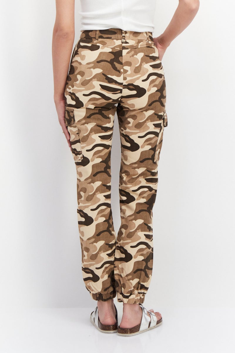 NA-KD Women Regular Fit Camouflage Cargo Pants, Multicolor - Image 2
