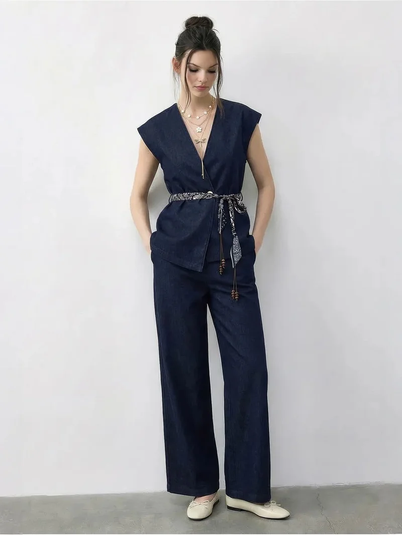 بيانكو لوتشي LUCCI Vest and Pants Two-Piece Set with Belt Detail