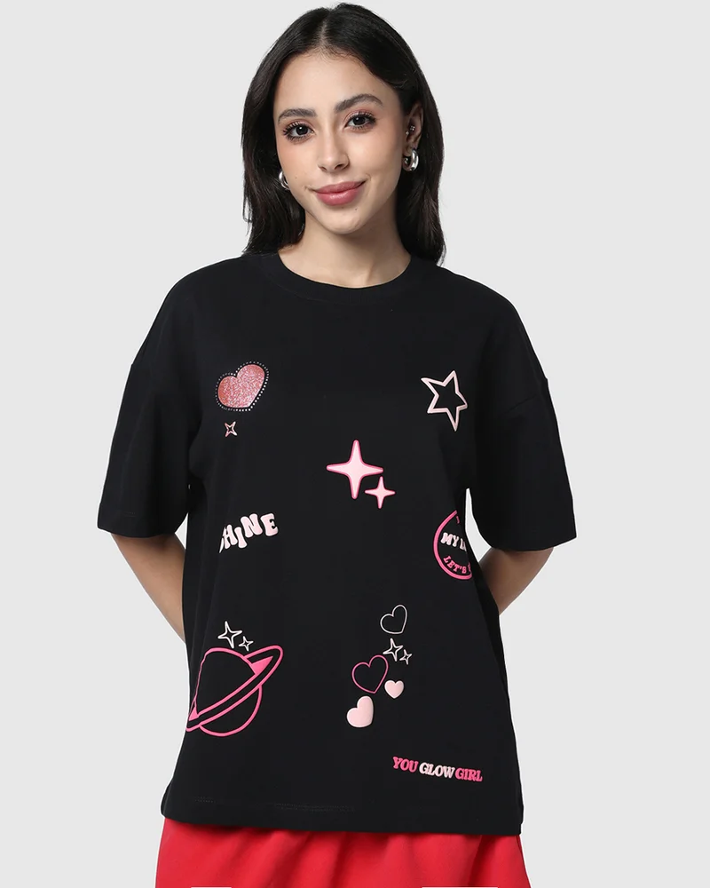 بيواكوف Women's Black Shine Graphic Printed Oversized T-shirt
