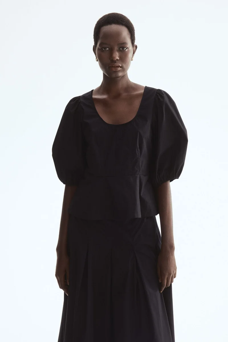 اتش اند ام بلوزة بيبلوم من القطن