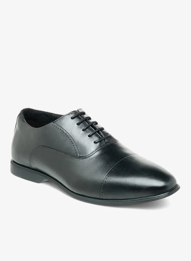 Le Confort Solid Lace-Up Oxford Shoes