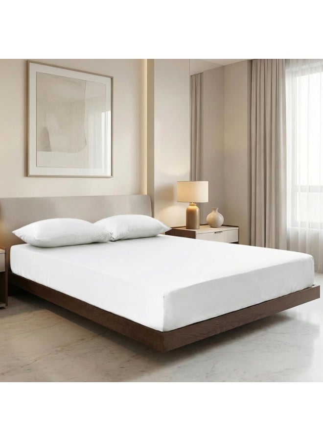 Luxury hotel-style fitted sheet set, plain design with elasticated edges, deep pockets, and pillowcases. 3-piece set, soft, breathable, and cool microfiber, double size 200x200+35cm, white. - Image 1