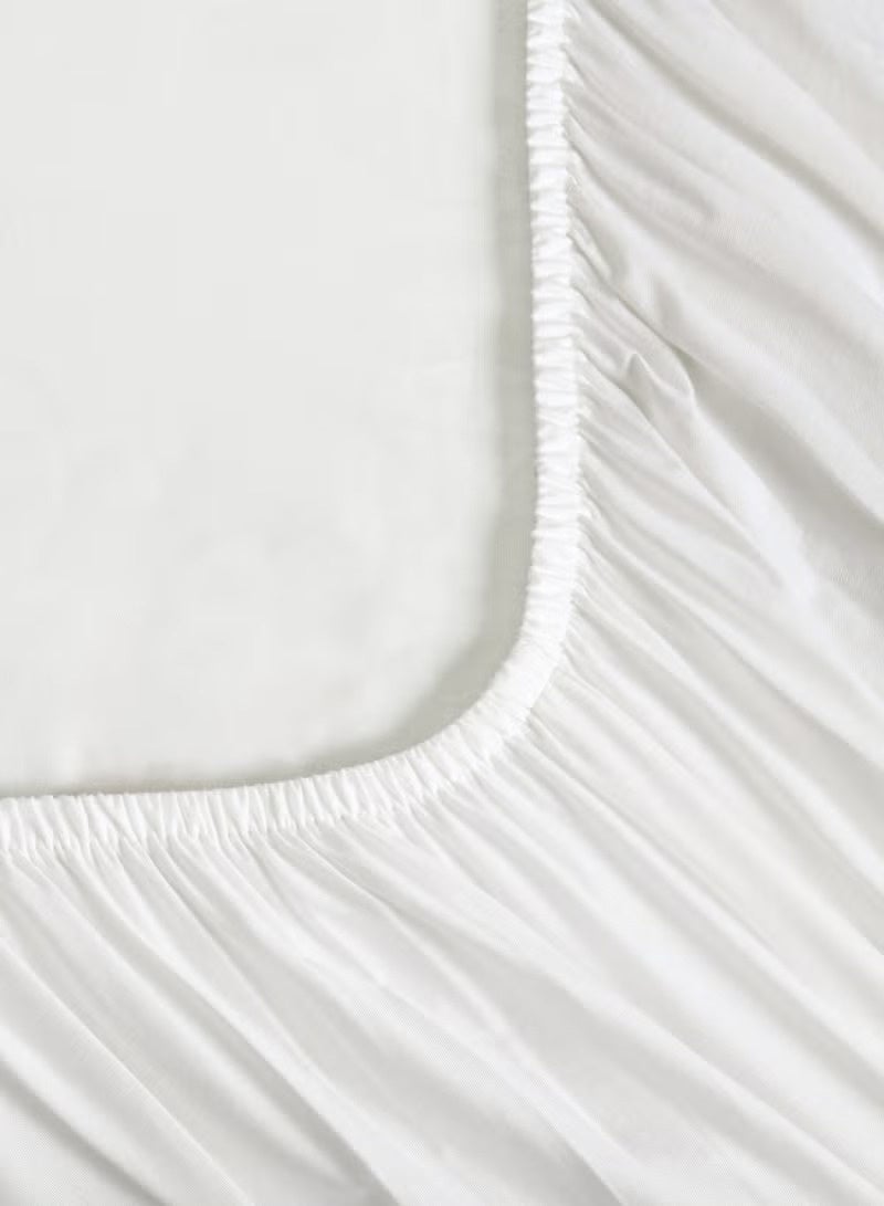 Luxury hotel-style fitted sheet set, plain design with elasticated edges, deep pockets, and pillowcases. 3-piece set, soft, breathable, and cool microfiber, double size 200x200+35cm, white. - Image 2