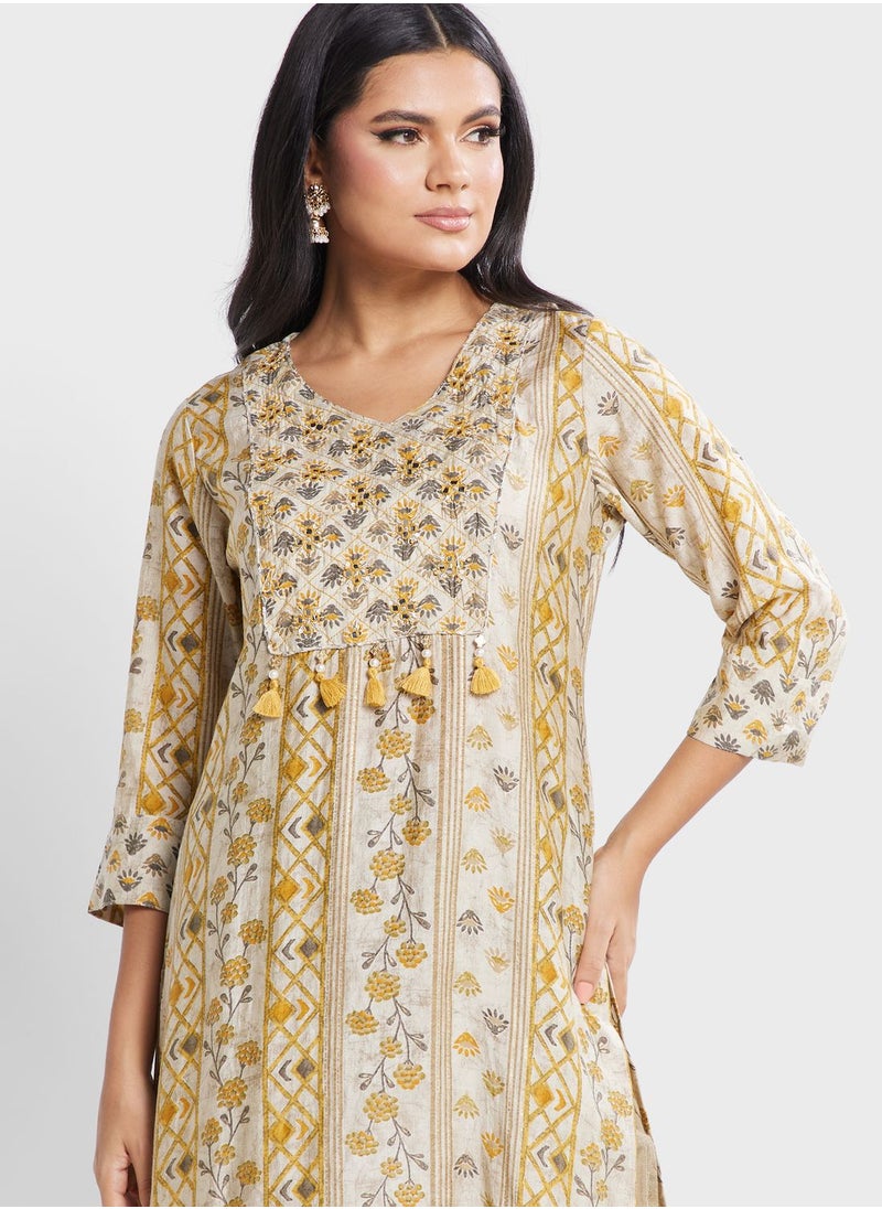 kolaba - Lace Detail Printed Embroidered Kurti - Image 1