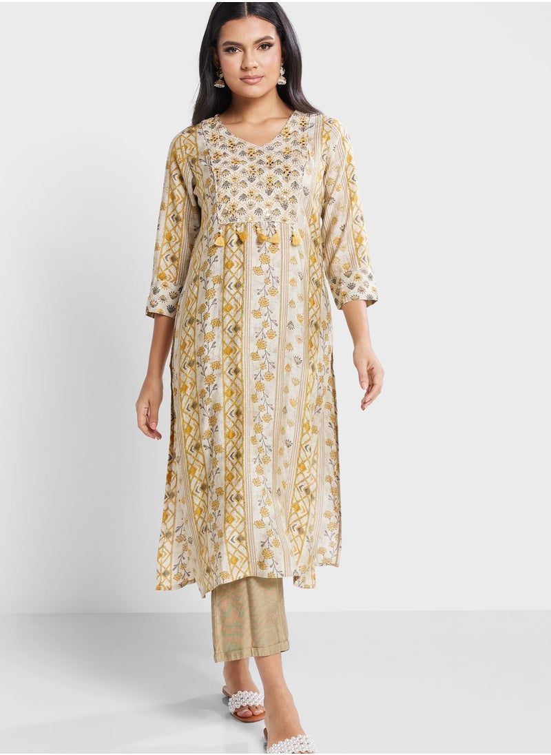 kolaba - Lace Detail Printed Embroidered Kurti - Image 1