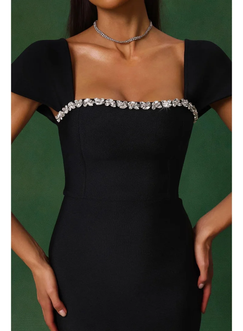 Bella Barnett Romelle Short Sleeve Diamond Bandage Maxi Dress