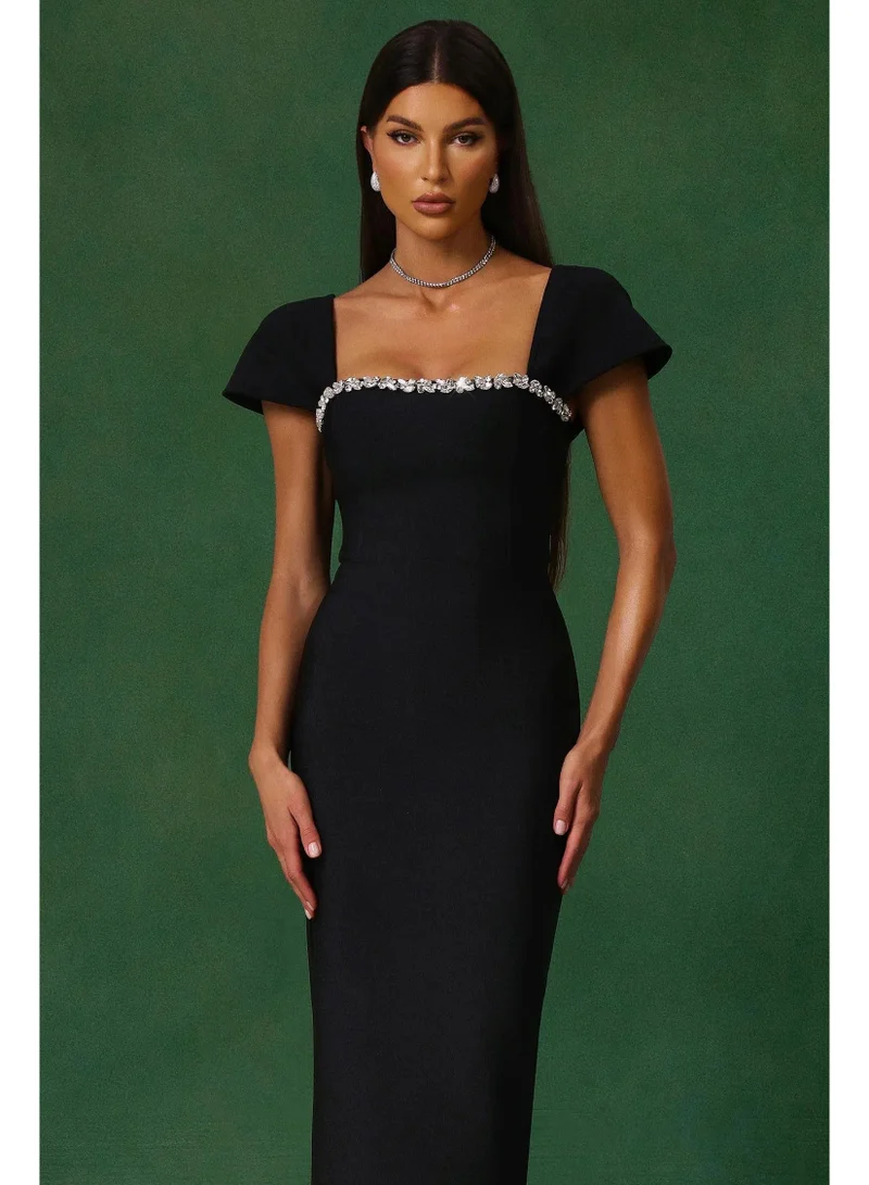 Bella Barnett Romelle Short Sleeve Diamond Bandage Maxi Dress