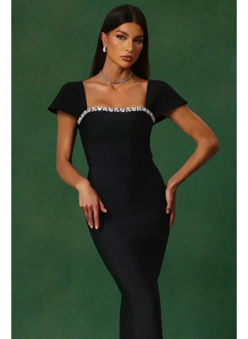 Bella Barnett Romelle Short Sleeve Diamond Bandage Maxi Dress