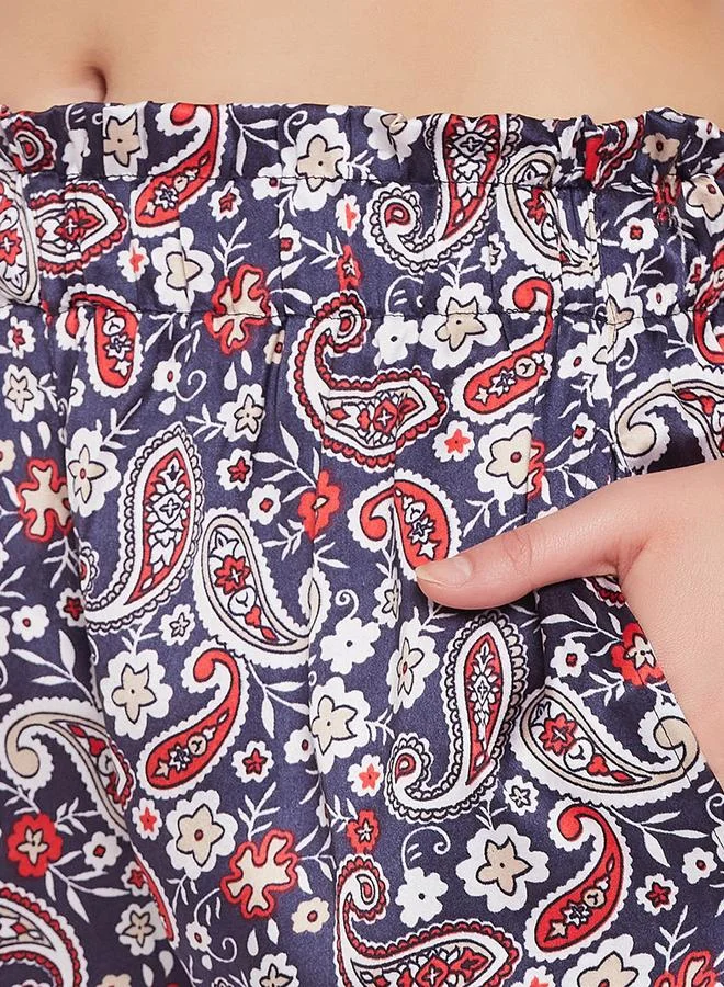 كلوفيا طقم بيجامة كامي ساتان بطبعة بيزلي من كلوفيا