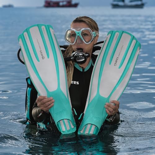Mares Unisex Adults Avanti Quattro Diving Fins Durable Efficient Versatile OpenHeel Scuba Fins with FourChannel Design Bungee Strap Aqua XSmall - Image 3