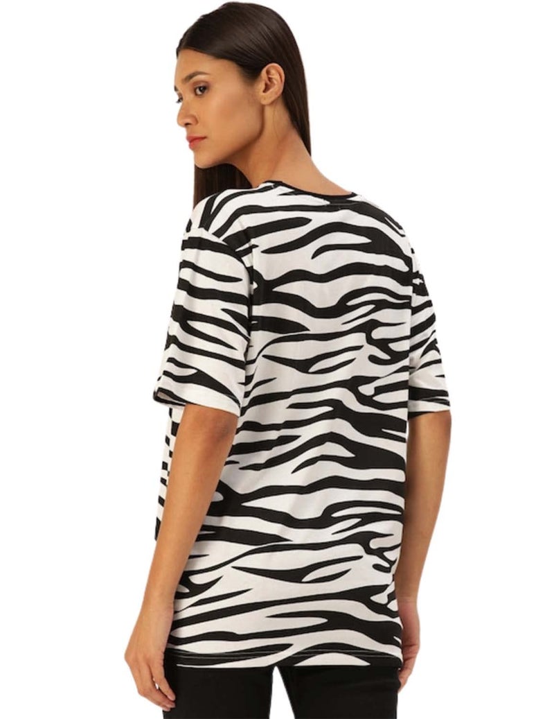 Veirdo Black and White Oversized Cotton Animal Print Crew Neck T-Shirt for Women - Image 2